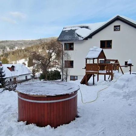 Chalupa Rochlitz S Horkym Koupacim Sudem Apartment *